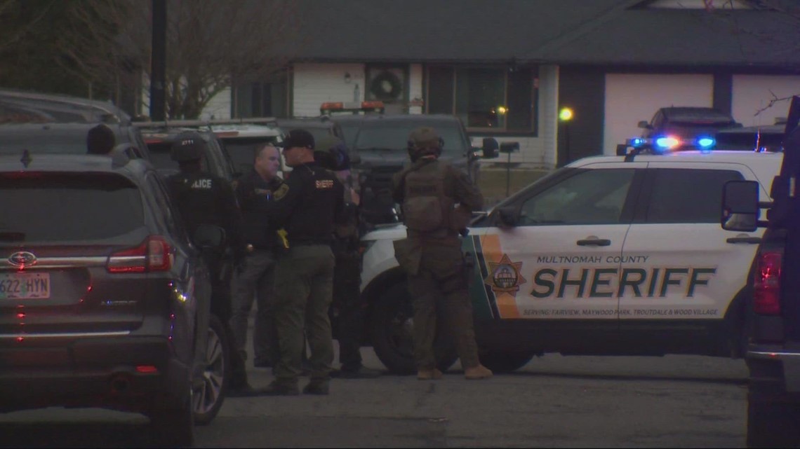 Wanted man in custody after police standoff in Gresham