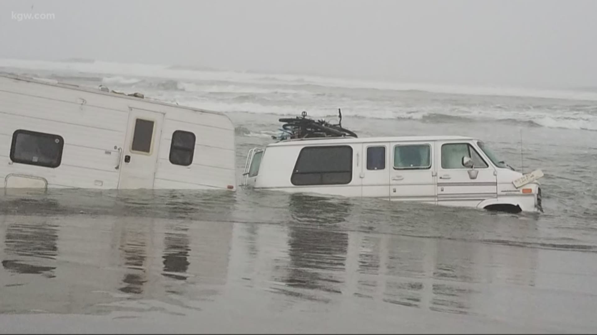 The man who got his van stuck in the sand on the Oregon coast says he lost everything he owns.