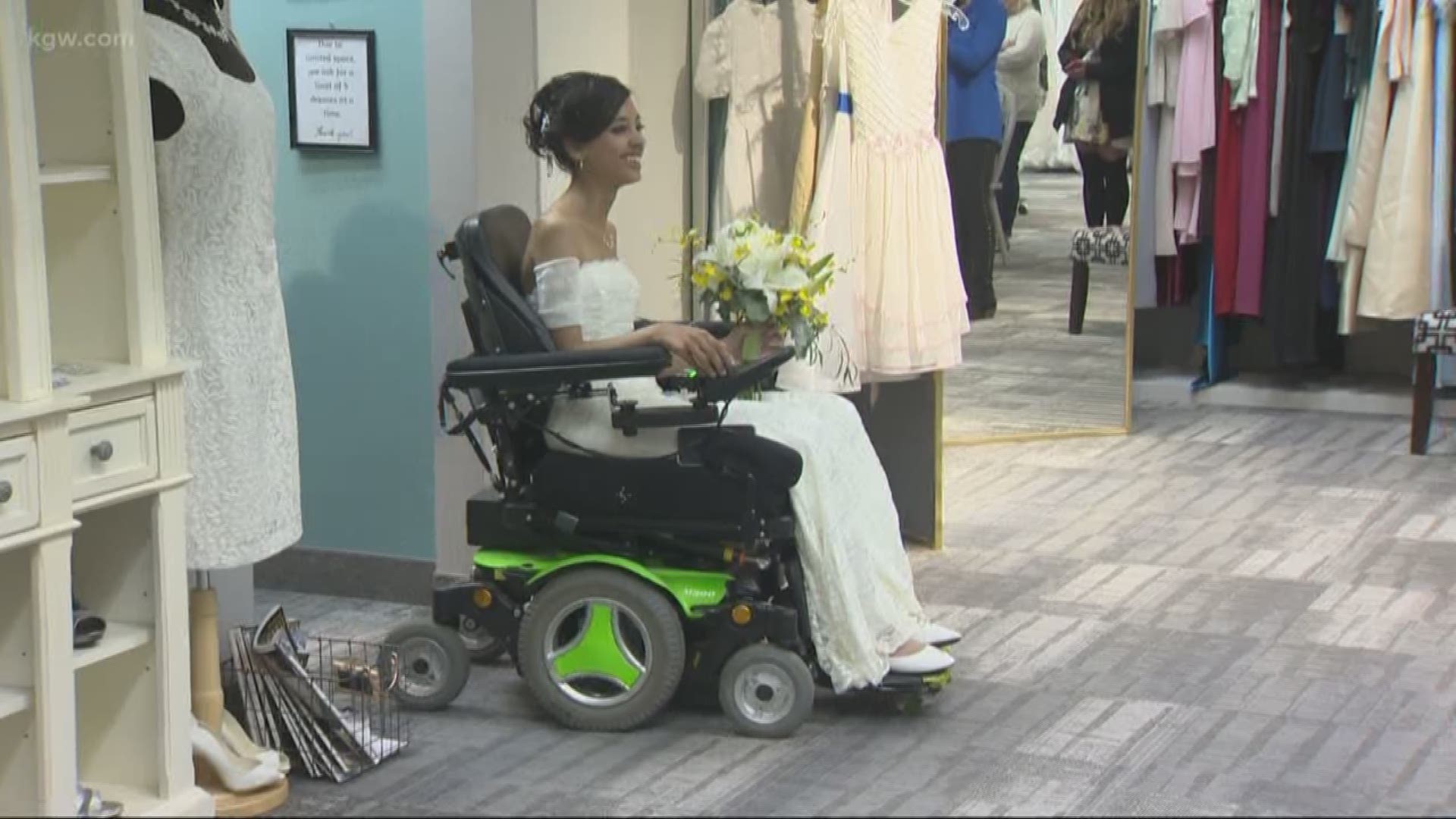 Kenna Hoffstadt, 20, of Sherwood, Oregon, is paralyzed from the waist down after a car crash in 2016. She also suffers from a bone infection that will ultimately take her life. On Sunday, she was able to fulfill a lifelong dream, saying yes to her dream w