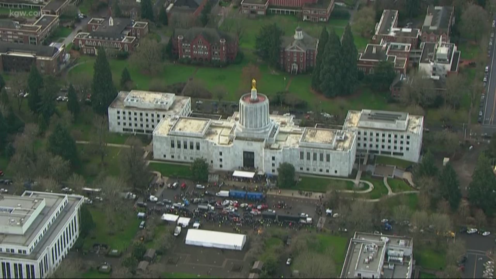Opponents and supporters of a cap and trade bill rallied in Salem and Portland today. Pat Dooris reports.