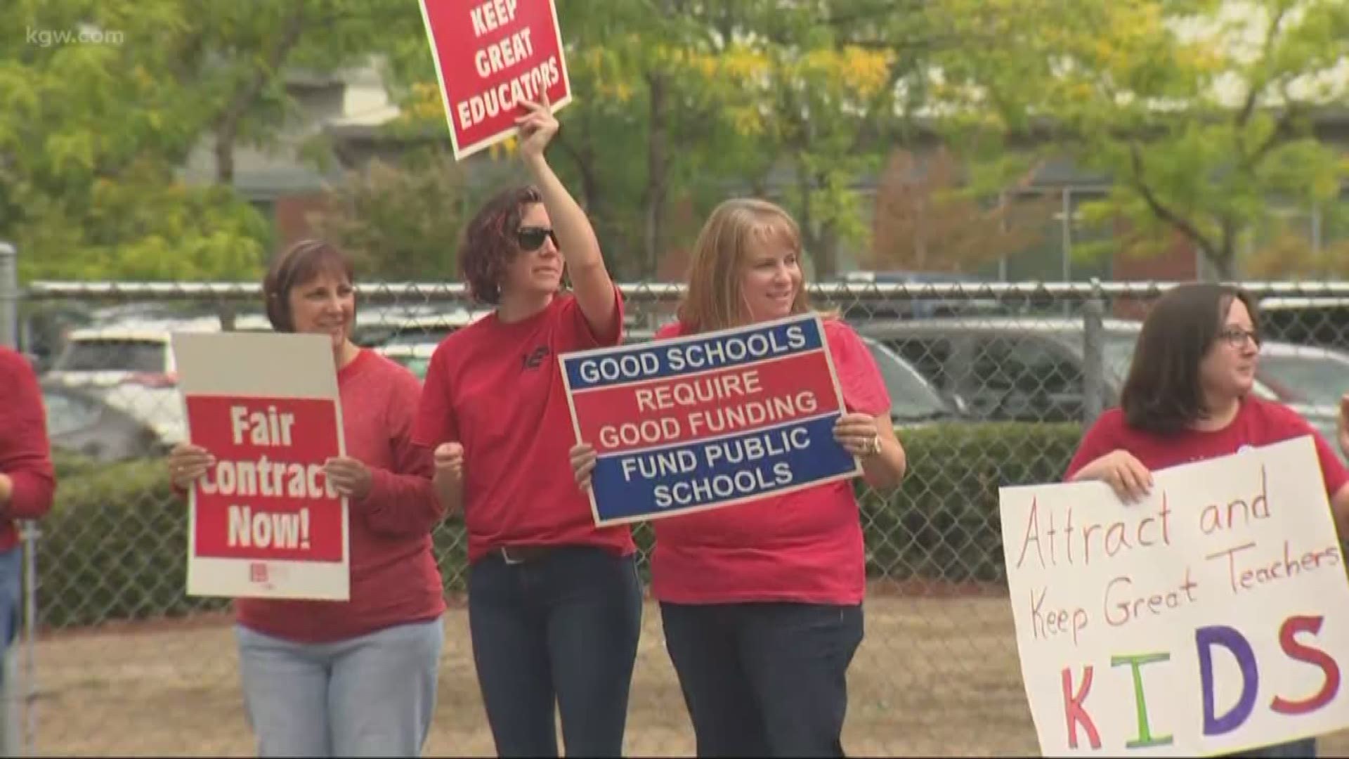 Teachers strike to delay start of school for Evergreen Public Schools