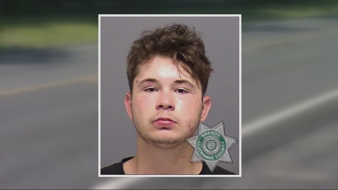 3 dead, 2 injured in 2vehicle crash near Estacada