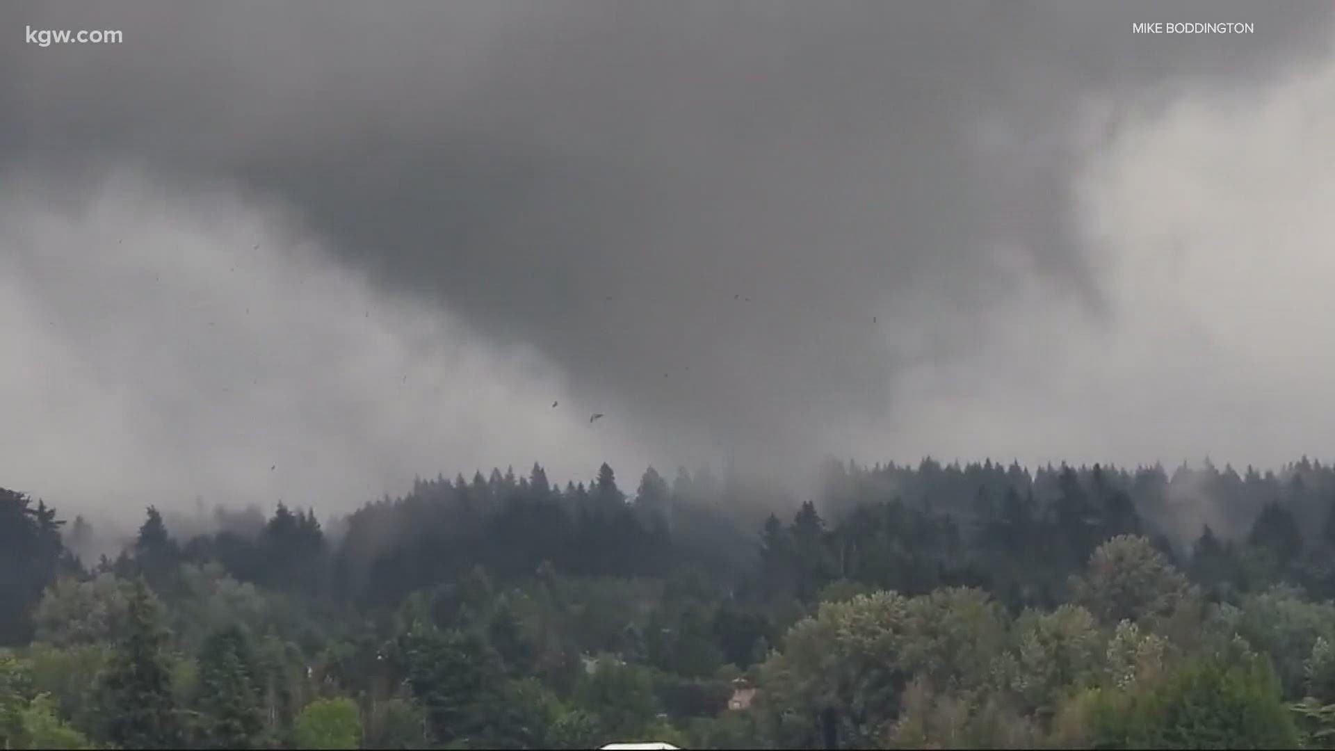 At around 6:30 p.m., according to a tweet from NWS Portland, a funnel cloud and possible tornado was seen in the sky in Damascus.