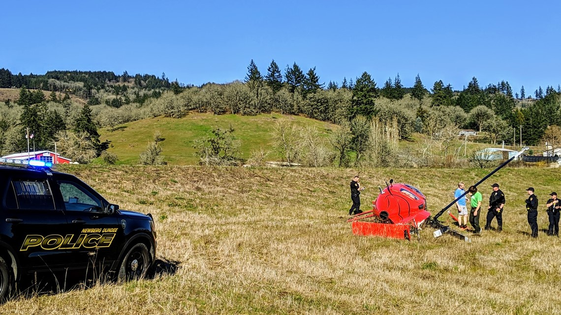 Helicopter crashes in Newberg, Oregon, occupants 'miraculously