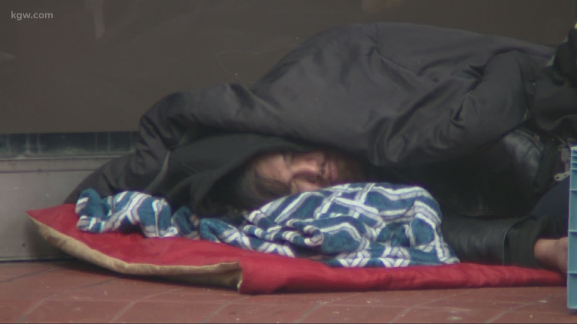 Oregon has the second most homeless people.