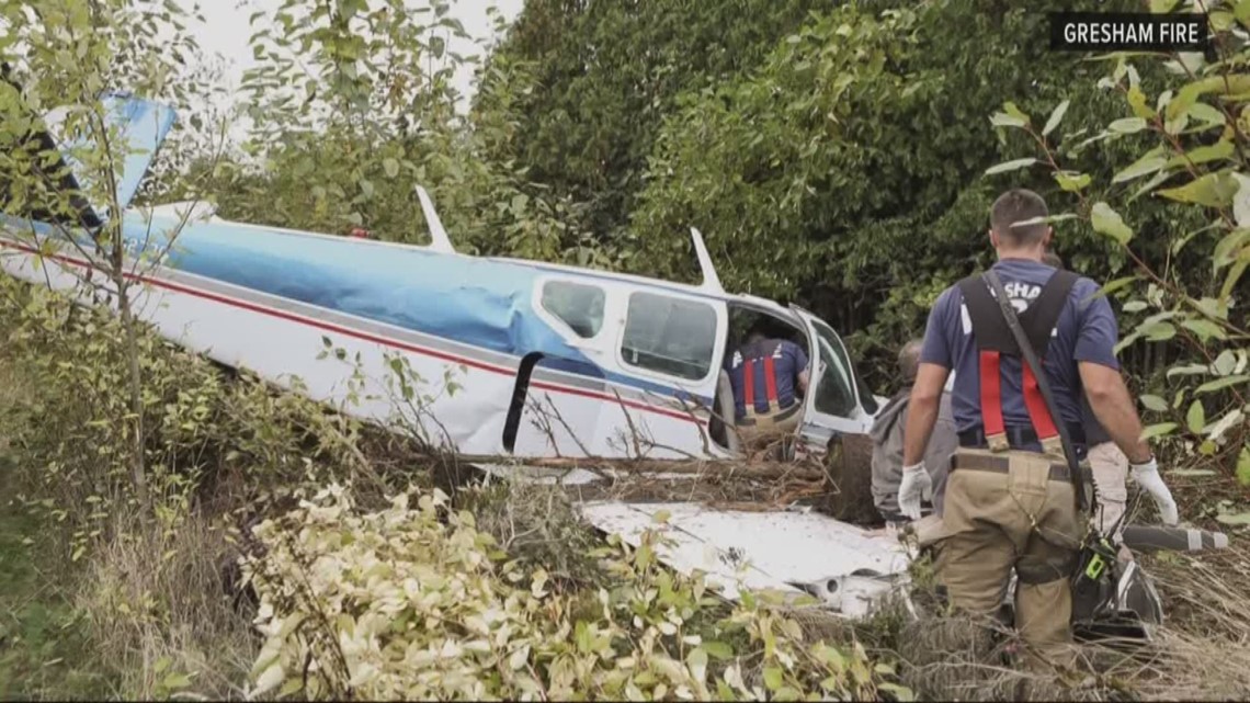 2 men hospitalized after Gresham plane crash