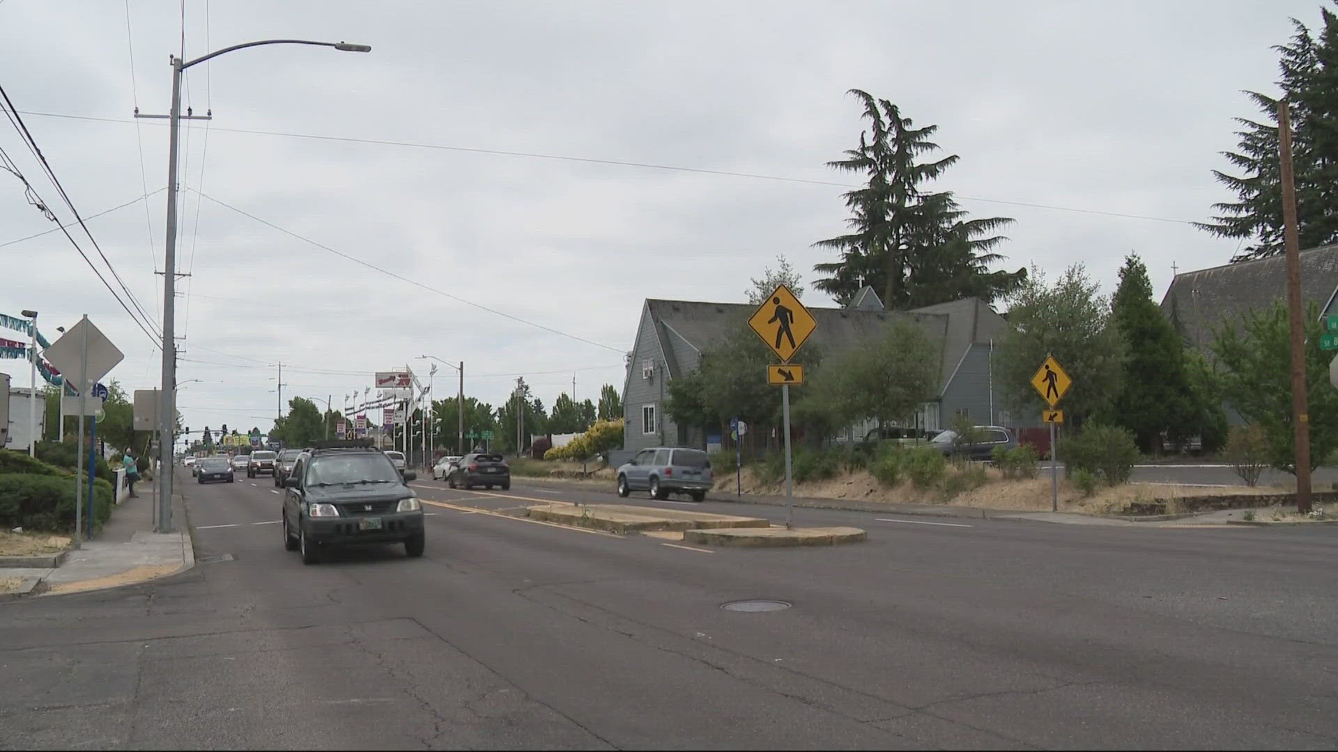 The buses will serve an Express Service (FX) line that TriMet plans to debut on the 82nd Avenue corridor in a few years as an upgrade to the busy Line 72.