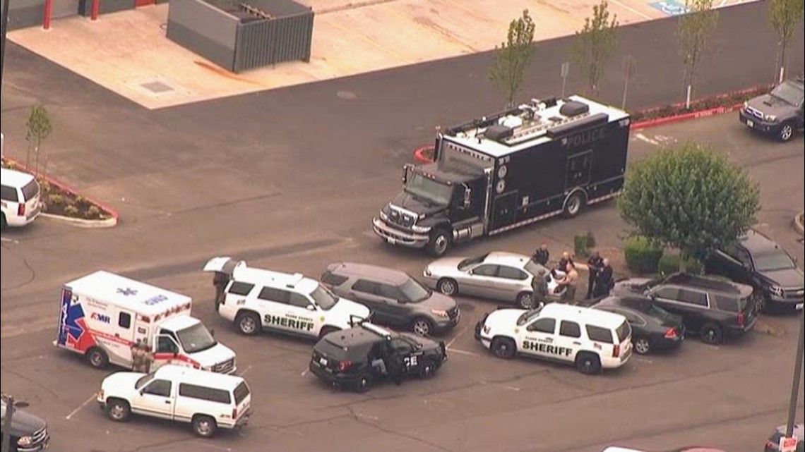 Man in custody after standoff at Vancouver apartment | kgw.com