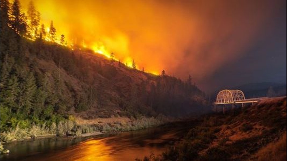 Southern Oregon wildfires Taylor Creek Fire grows to 30,000 acres amid