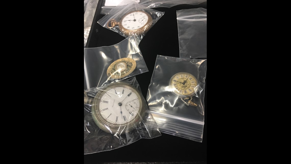 PHOTOS Safe deposit box auction items in Salem