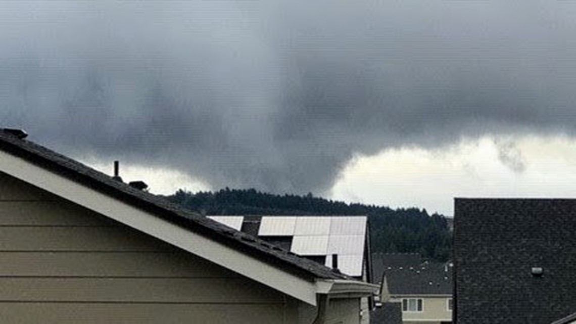 Photos Tornado warning in Multnomah County, Oregon