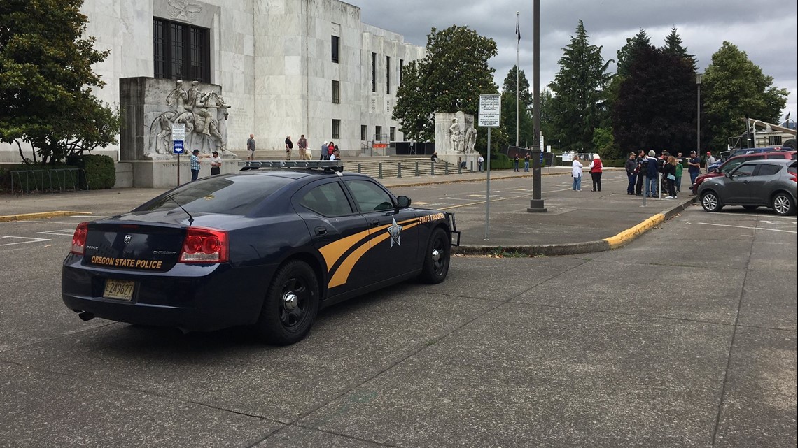 Gov. Kotek announces Oregon State Police crackdown on fentanyl - Vimarsana News
