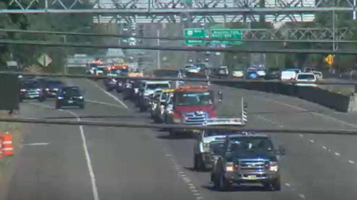 Tow truck procession honors driver murdered on the job | kgw.com