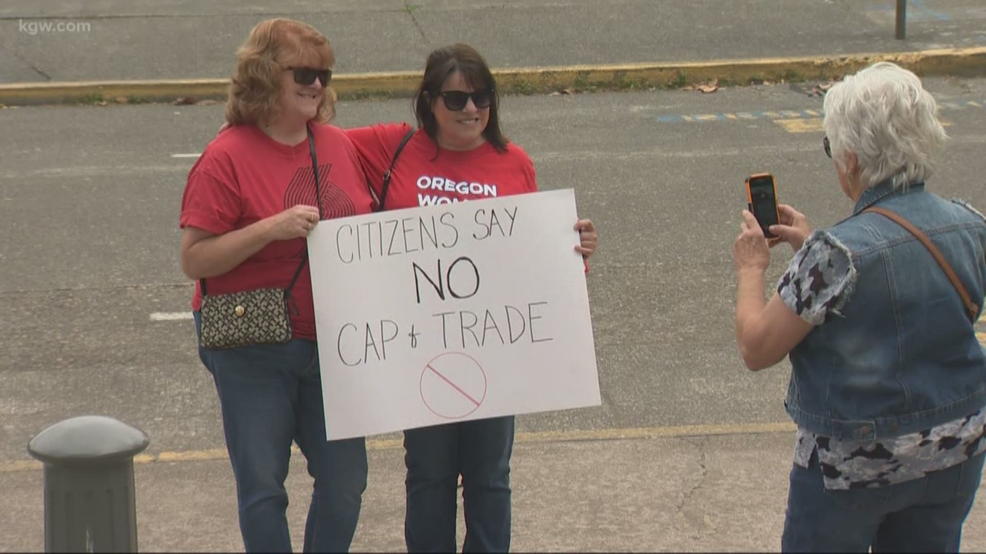 Protesters gathered in front of the Oregon State Capitol on Sunday, opposing a sweeping cap-and-trade bill and supporting Senate Republicans on Day 4 of the walkout. Many protesters said they – as voters – want the final say on HB 2020.