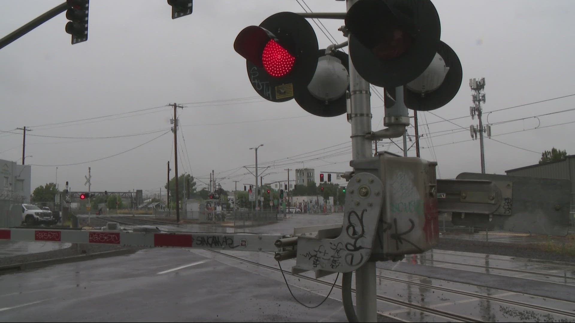 The study will look at ways to avoid the lengthy delays that plague Southeast Portland rail crossings, especially Milwaukie and 11th Avenues.