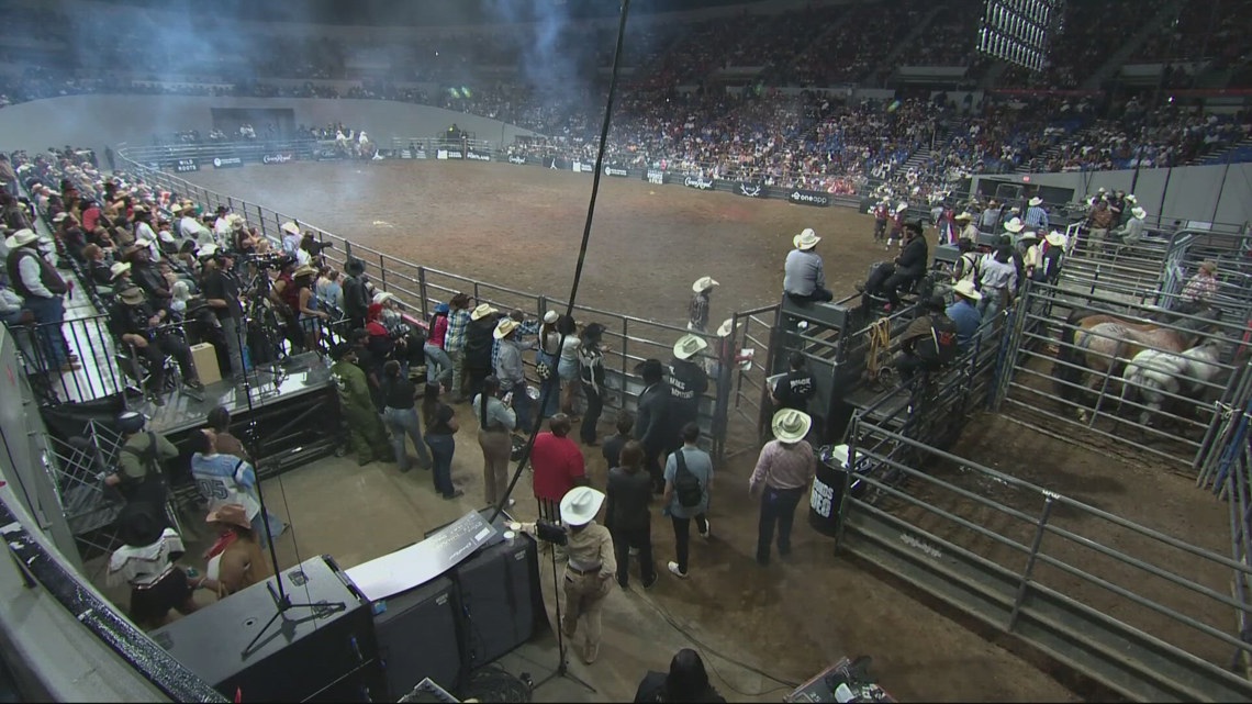Behind the scenes at Portland's 8 Seconds Rodeo | kgw.com