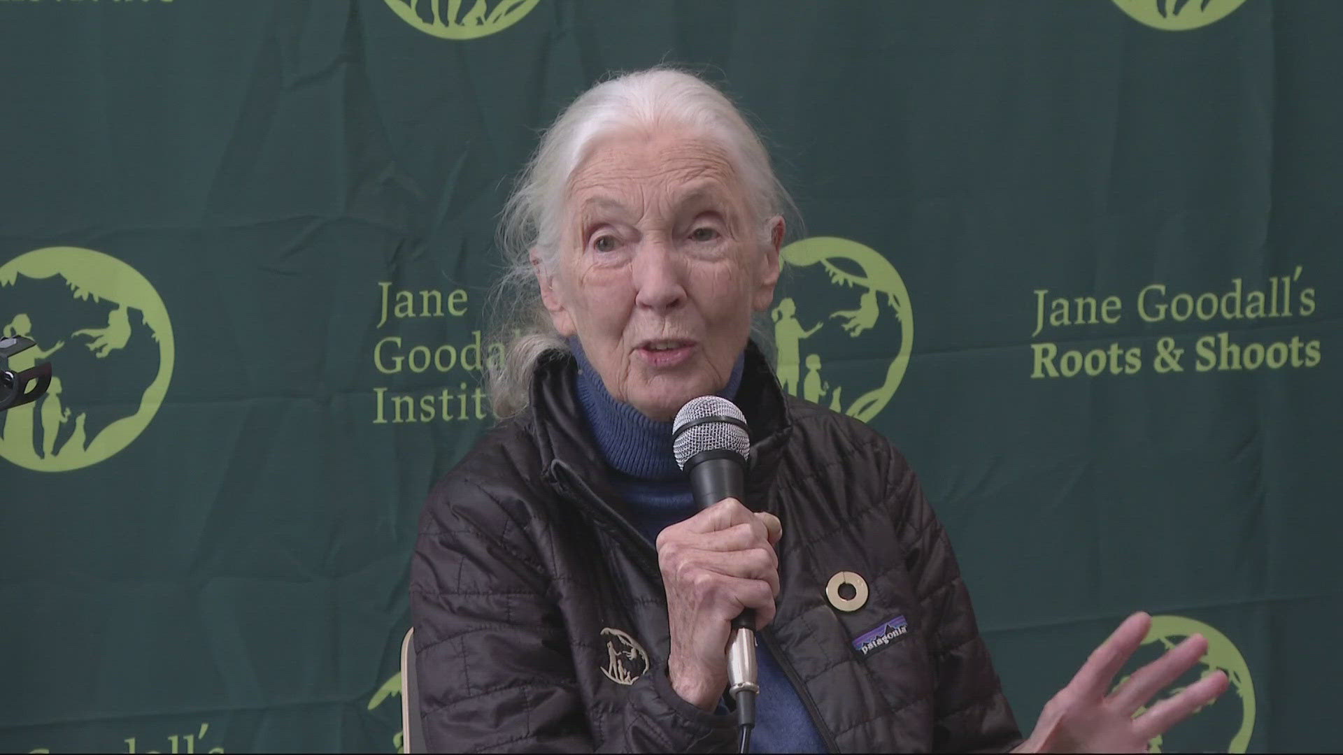 The acclaimed conservationist stopped by Lincoln High to encourage students to get involved in respecting and protecting the environment. 