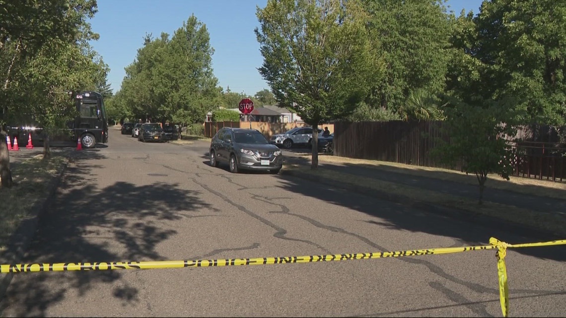 Deadly stabbing in Southeast Portland under investigation | kgw.com