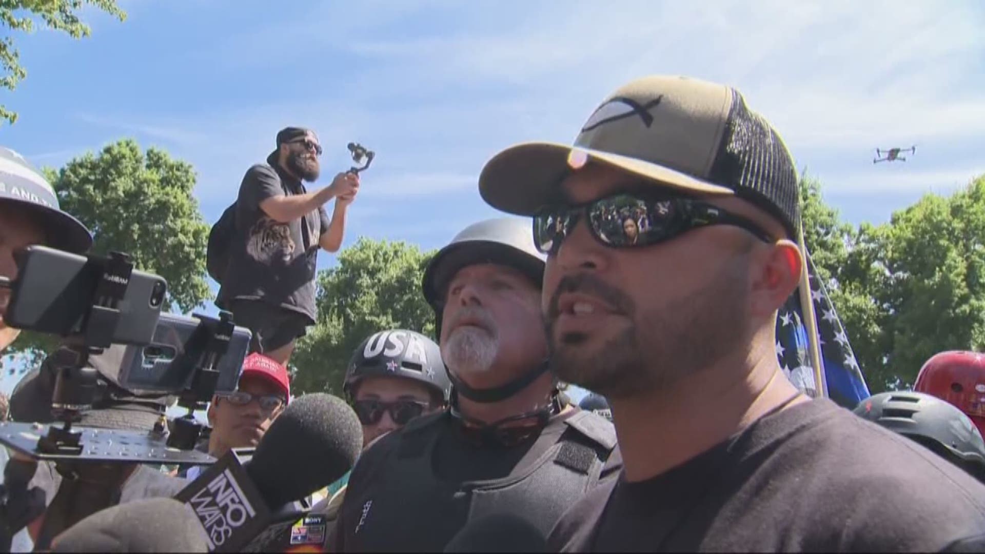 Portland’s mayor is calling for an investigation into texts between police and the leader of the right-wing Patriot Prayer group.