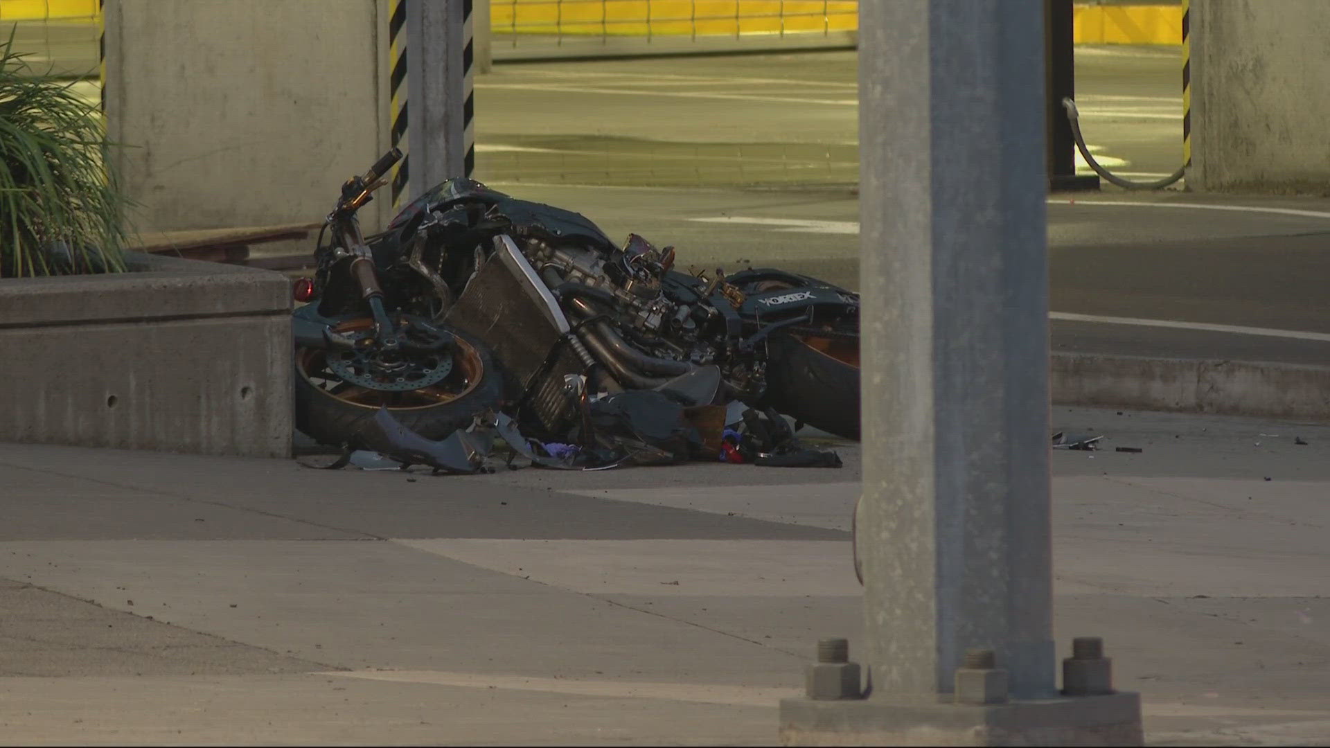 Motorcyclist dies in North Portland crash with semi-trailer truck | kgw.com