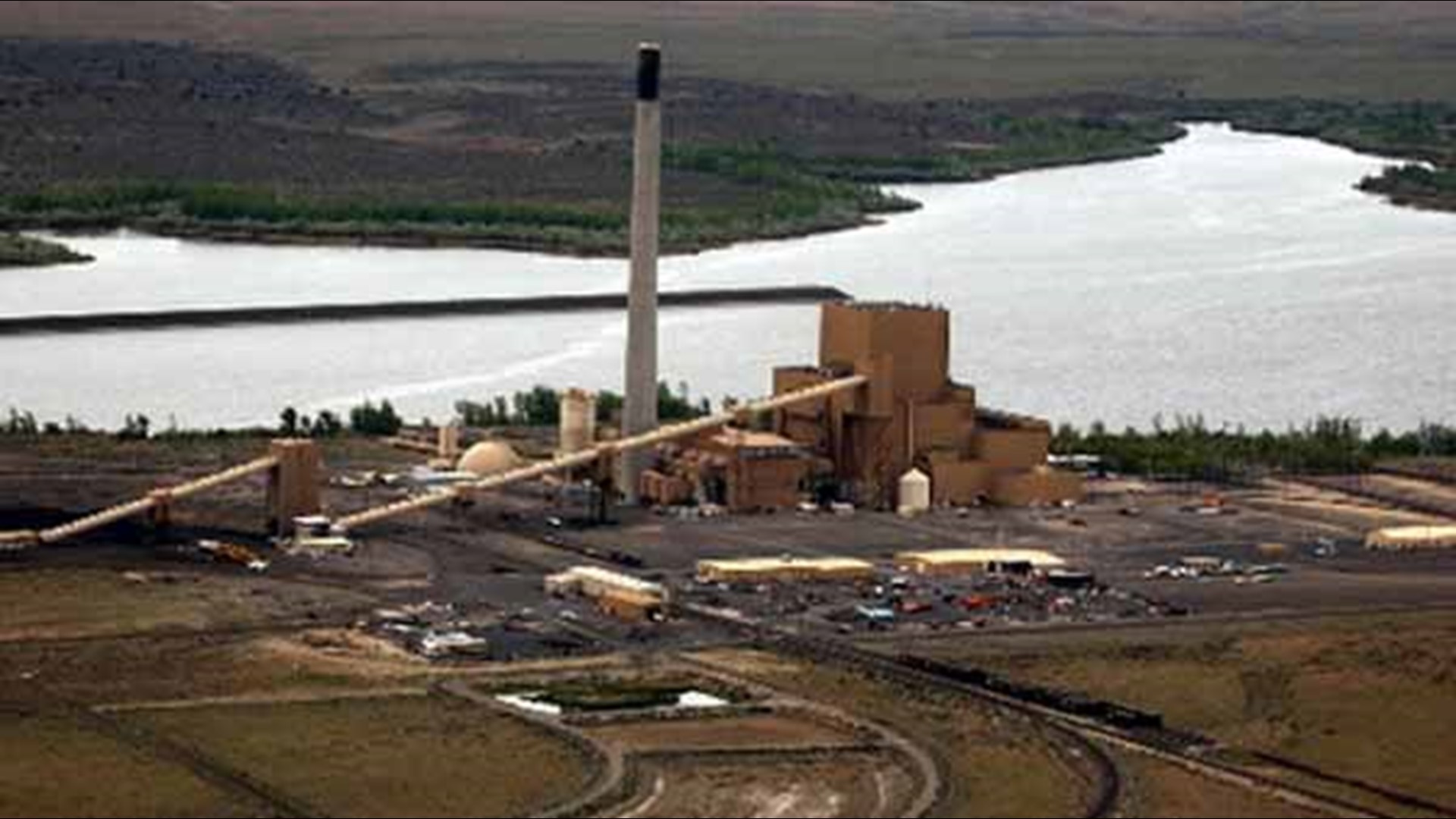 Watch Explosive demolition of the Boardman coal plant