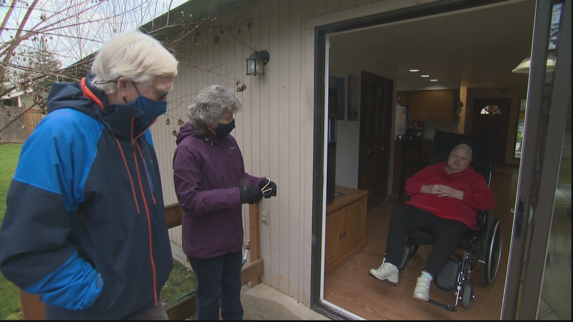 Oregon adult foster care homes still waiting for COVID-19 vaccine | kgw.com