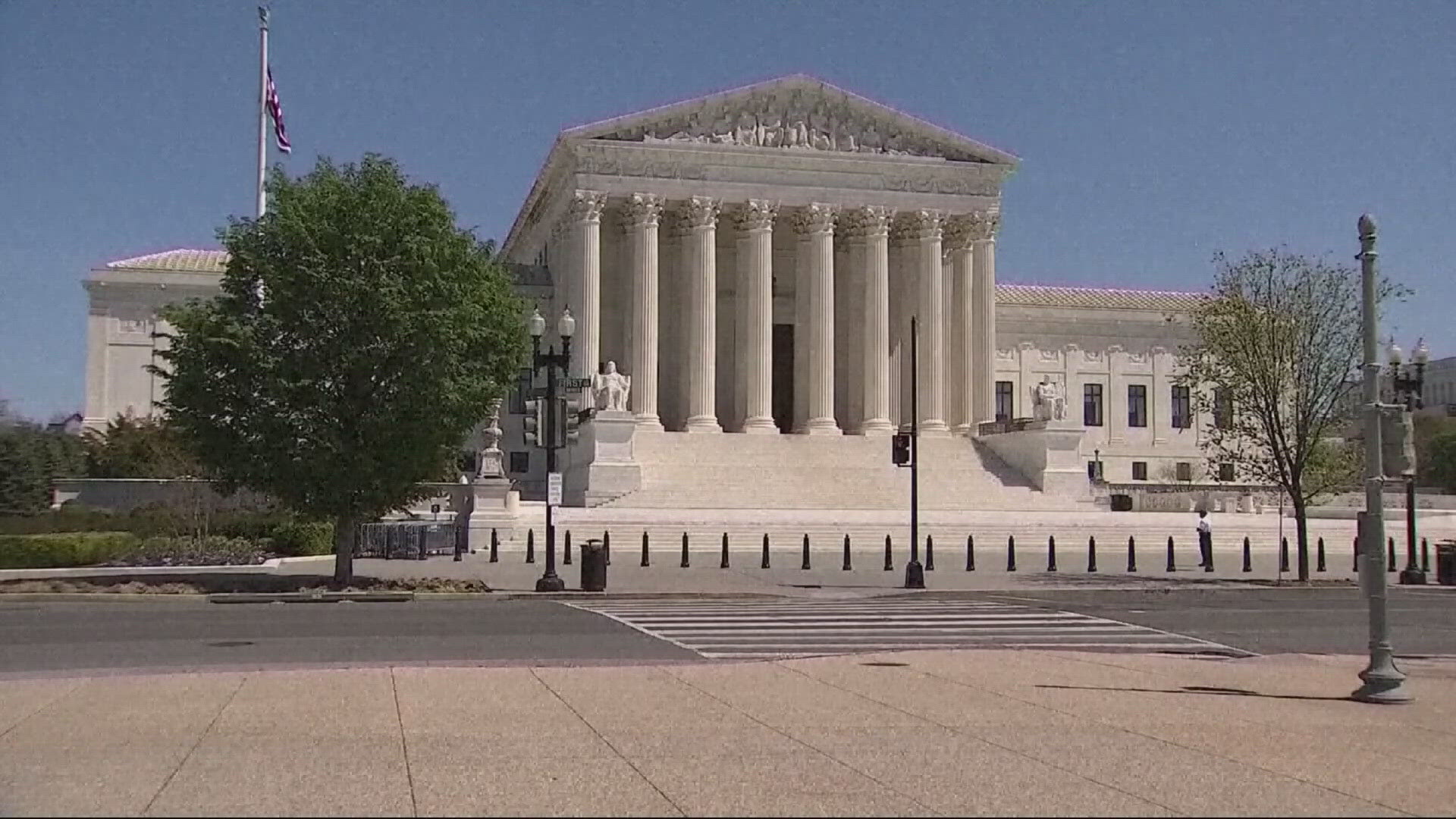 Supreme Court allows Trump to revoke protections from 350K Venezuelans; case returns to lower courts.