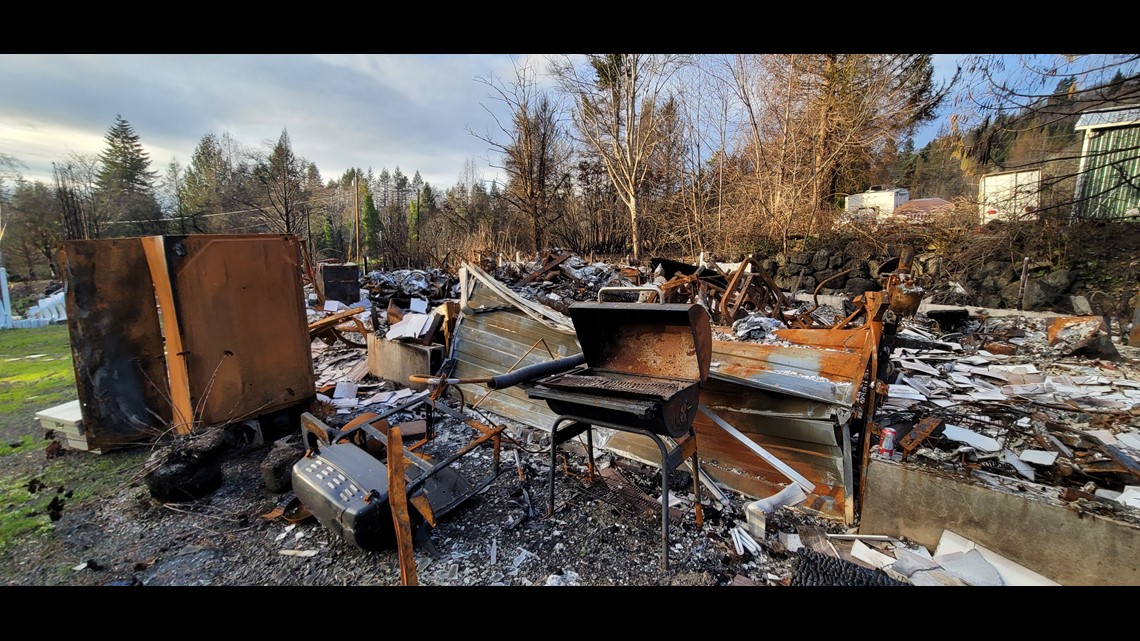 Clean up nowhere near done in Oregon town ravaged by wildfire - Vimarsana News