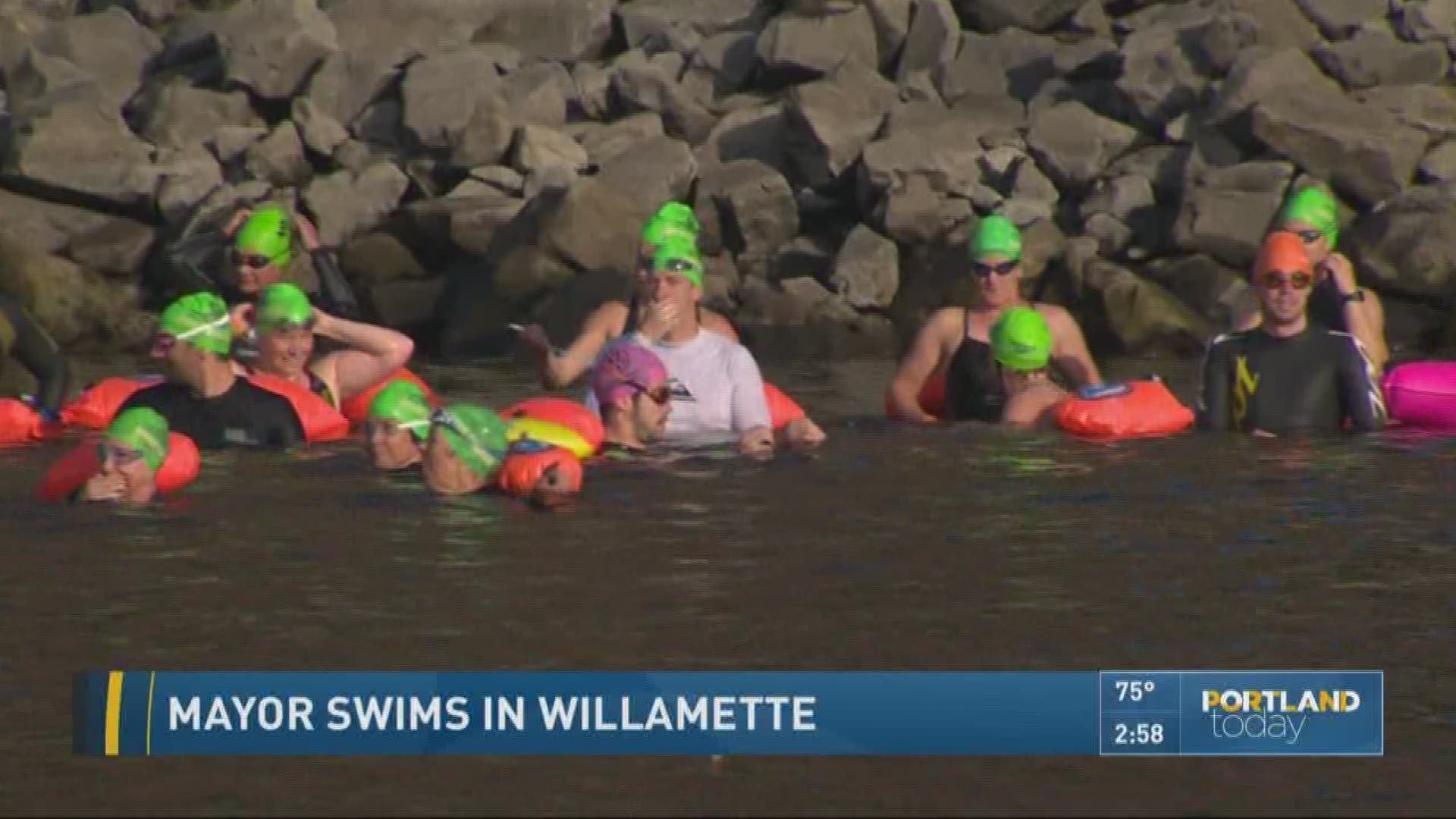 Mayor swims in Willamette