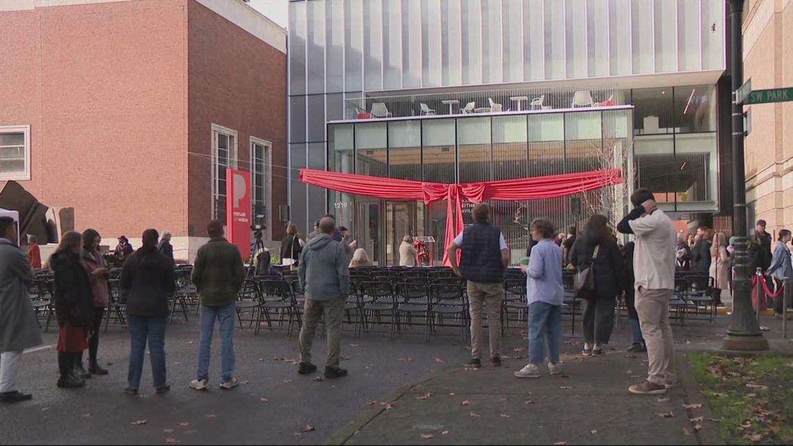 Zoo Lights, Silverton Christmas Market, Rebound Kiki Ball, Magic of Lights and more: What to do this weekend