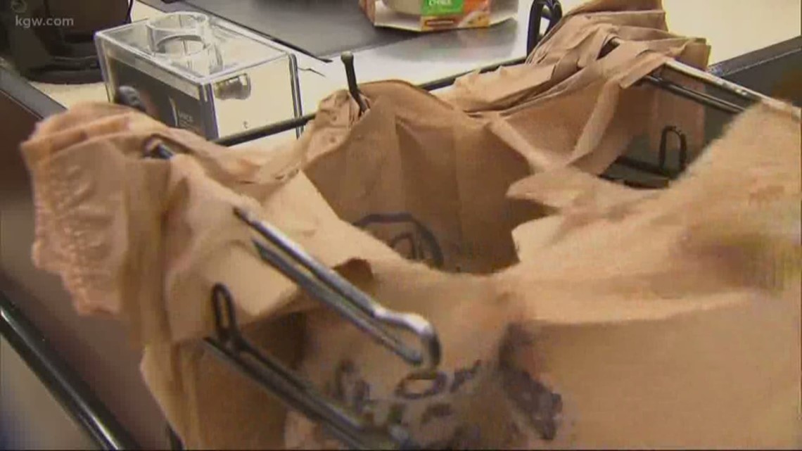 Oregon lawmakers vote to ban single-use plastic bags