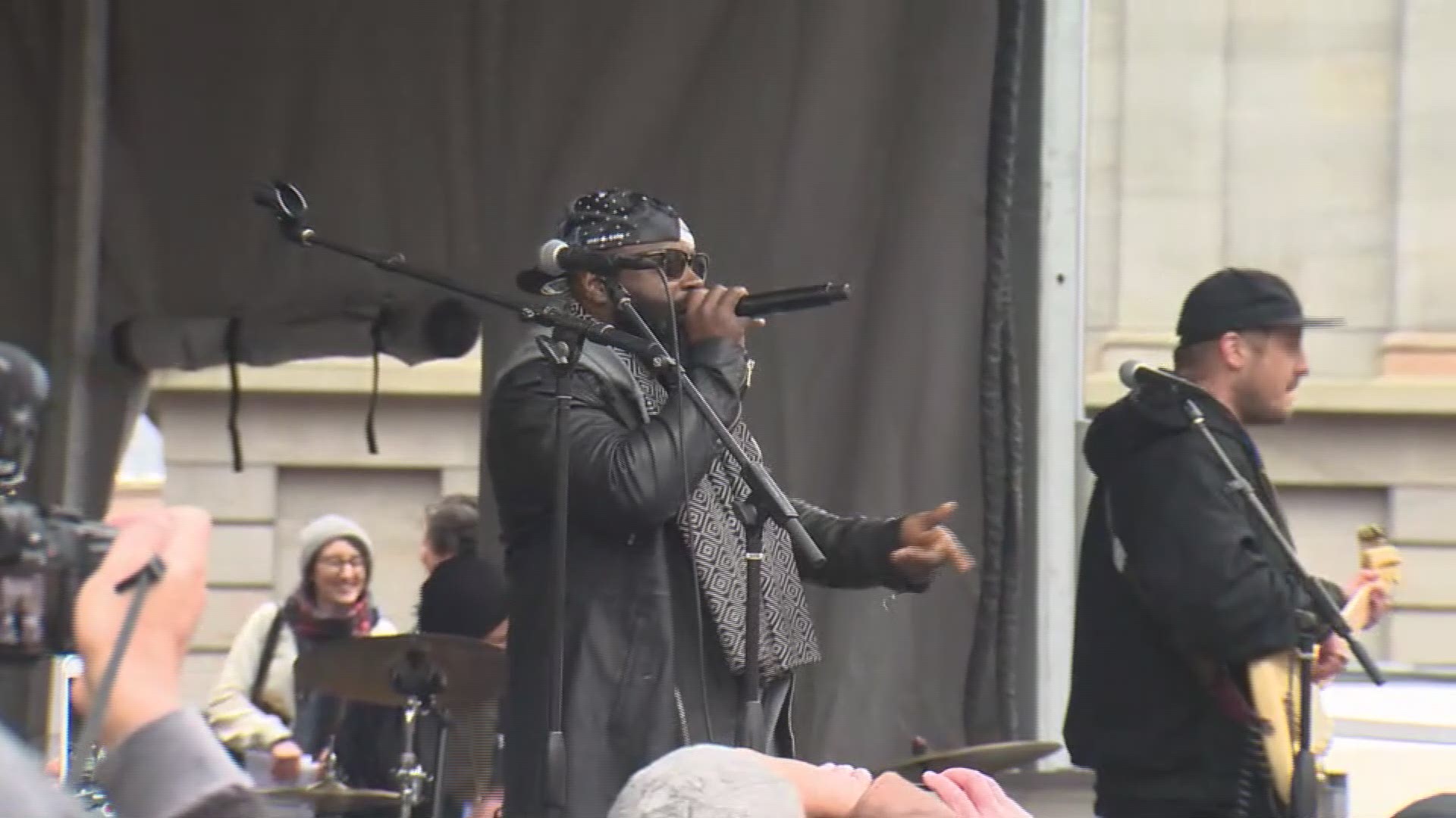 Black Thought from The Roots joins Portgual. The Man at March for Our Lives show in Portland.