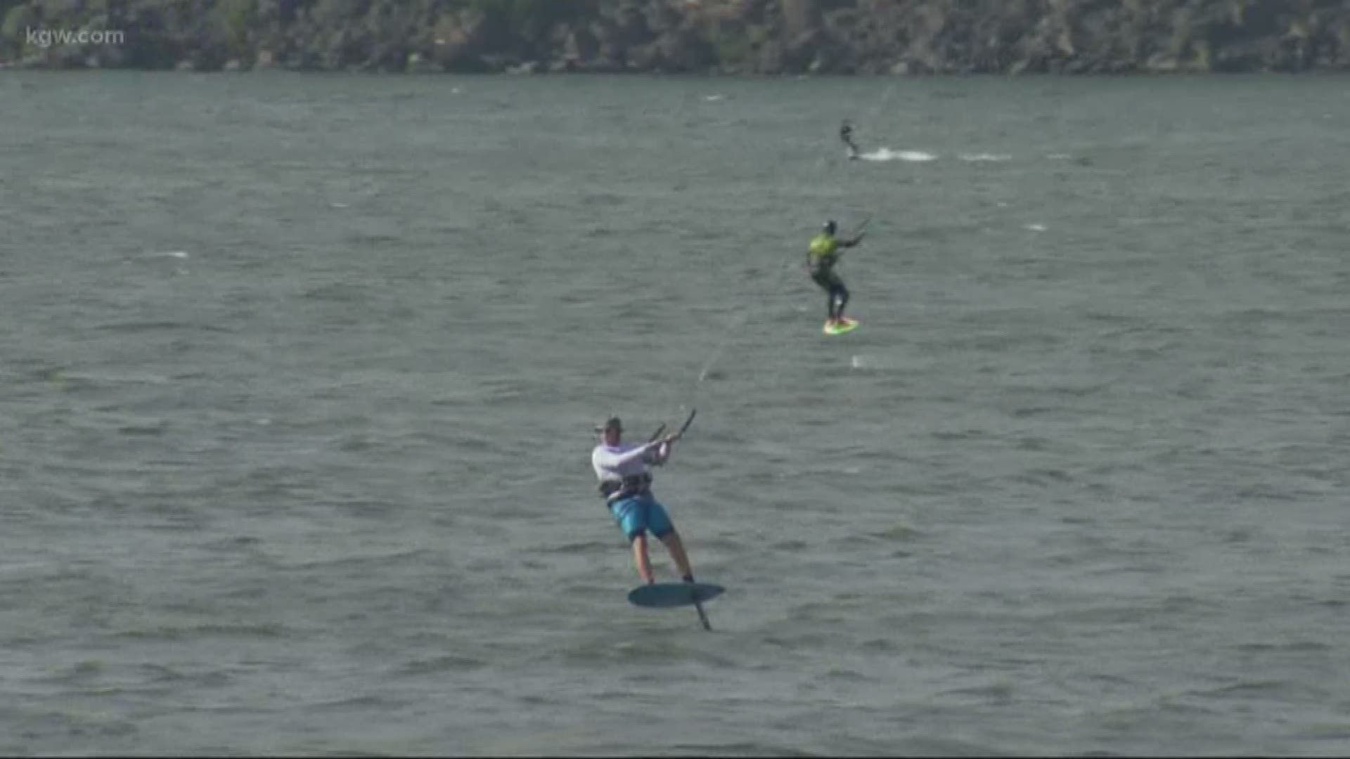 Kiteboarding in the Gorge