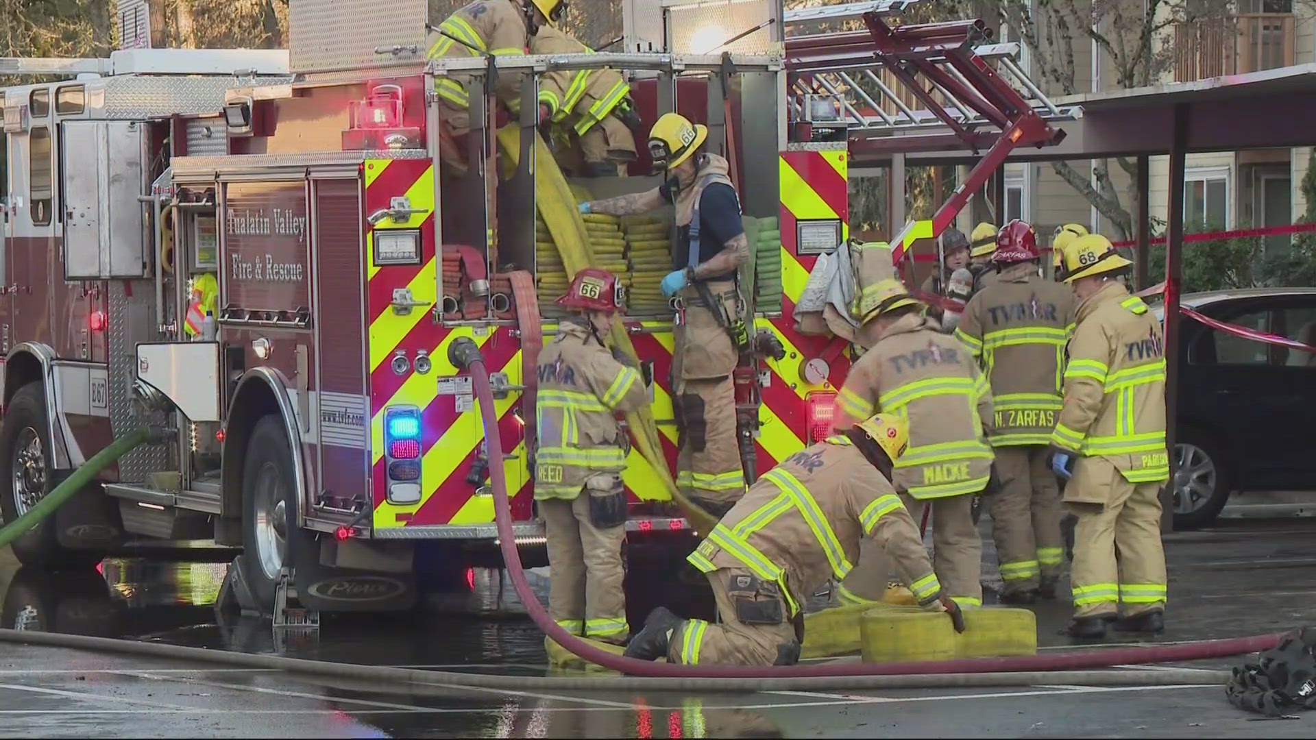 Woman dead after fire at Aloha apartment complex | kgw.com
