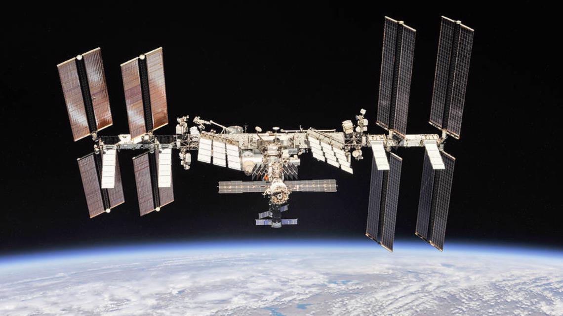 Oregon Charter Academy students ask ISS astronaut questions - Vimarsana News