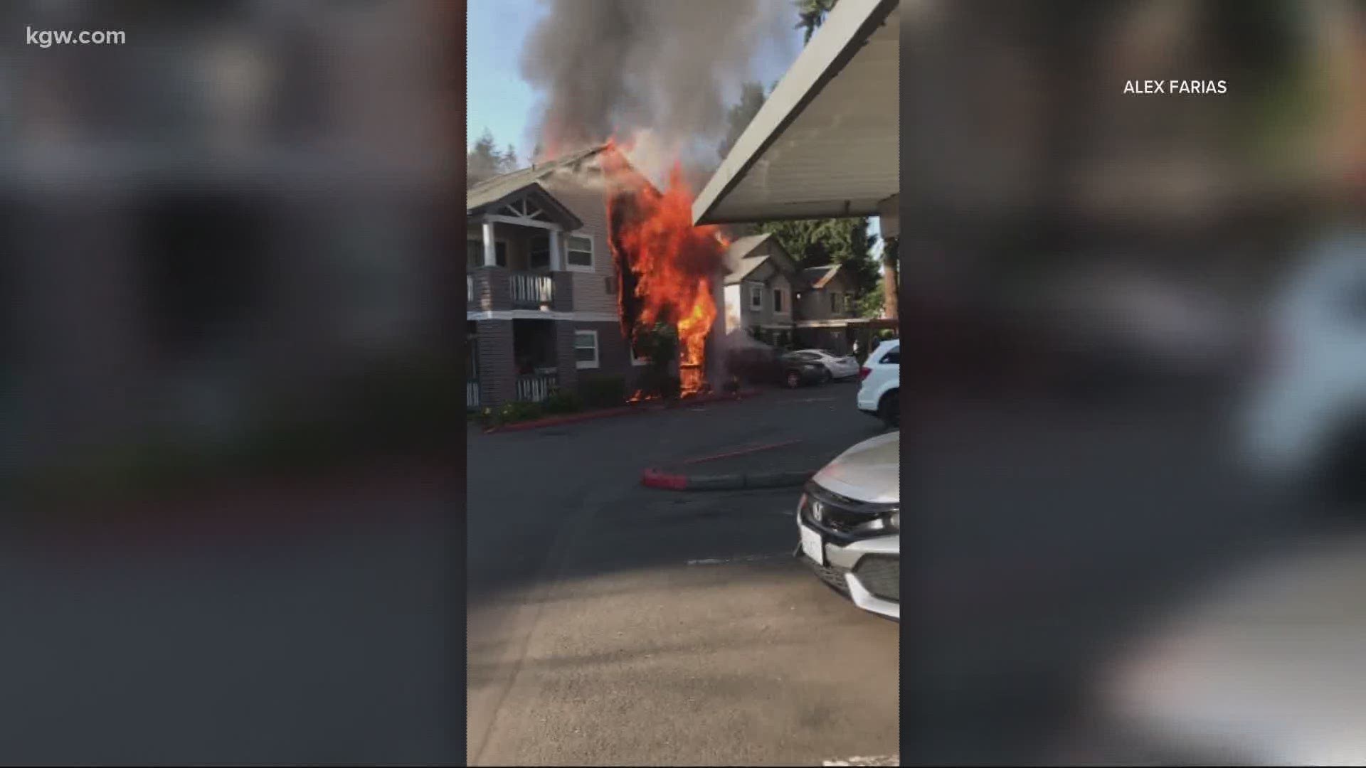 A Comcast tech spotted a fire at a Vancouver apartment fire and quickly worked to get everyone out of the building