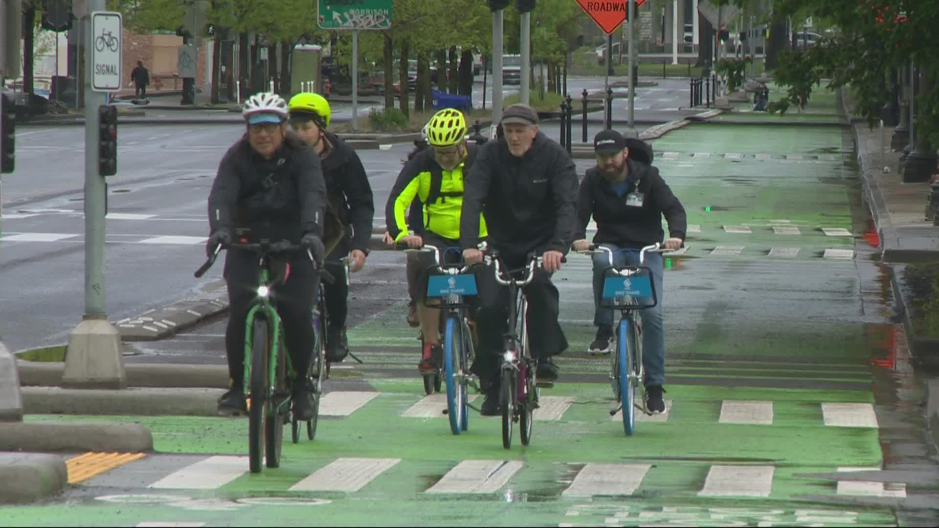 The last installment of the 7-year project was finalized Friday. Cyclists and pedestrians who travel Naito Parkway now have extra space.