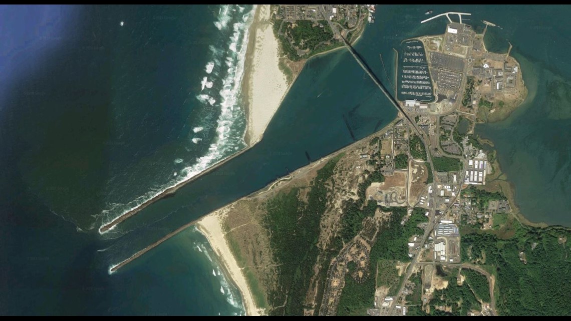 Photos Crab boat Mary B II capsizes at Yaquina Bay bar in Newport