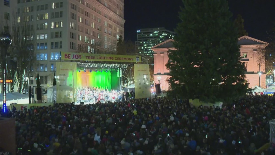 2017 Tree lighting at Pioneer Courthouse Square