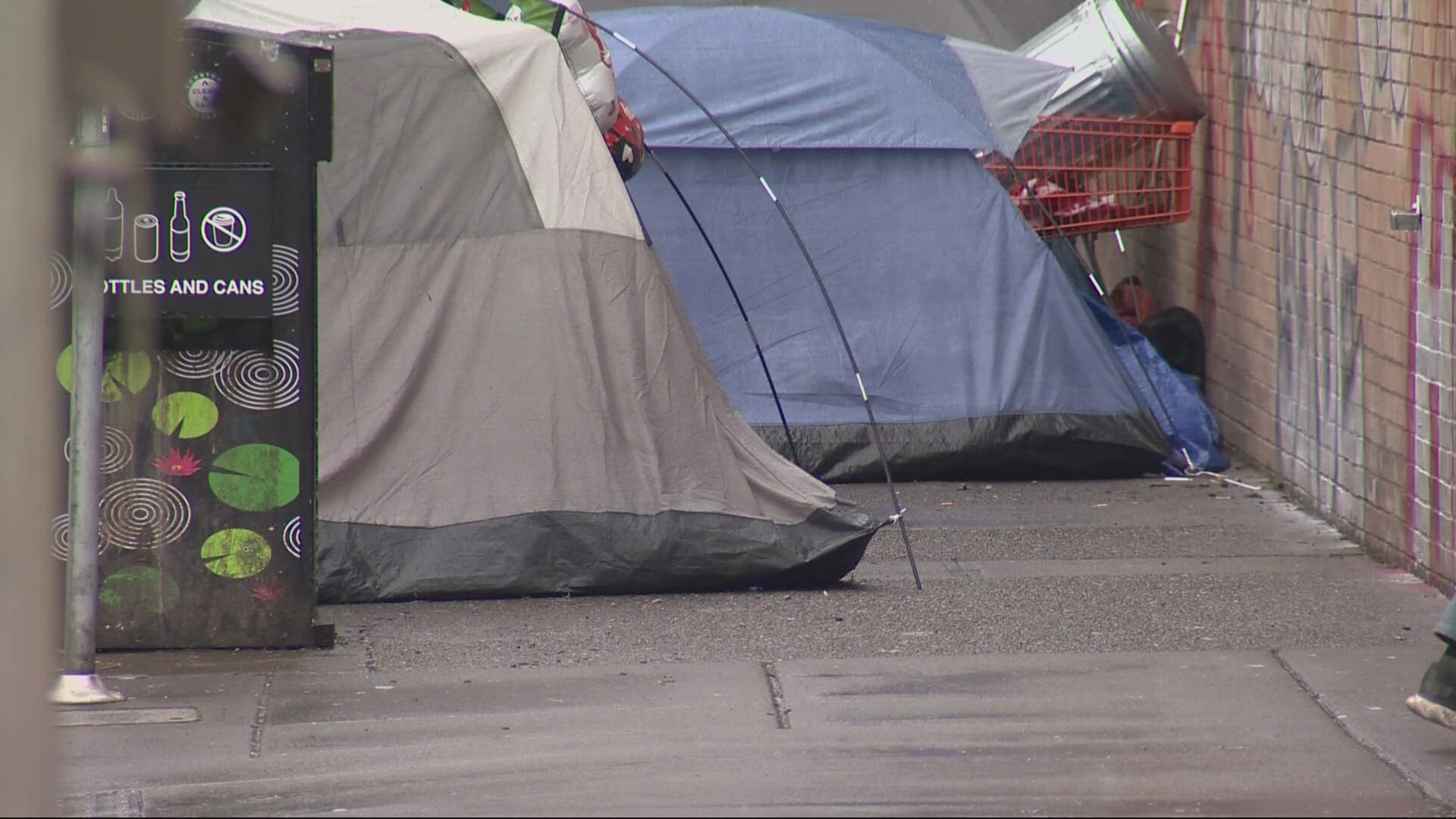 Multnomah County has been distributing cold weather gear since January, which attorney John DiLorenzo claims is a violation of the city's settlement agreement.