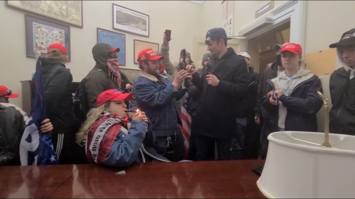 Newly released video shows Capitol rioters inside Sen. Jeff Merkley's office – KGW