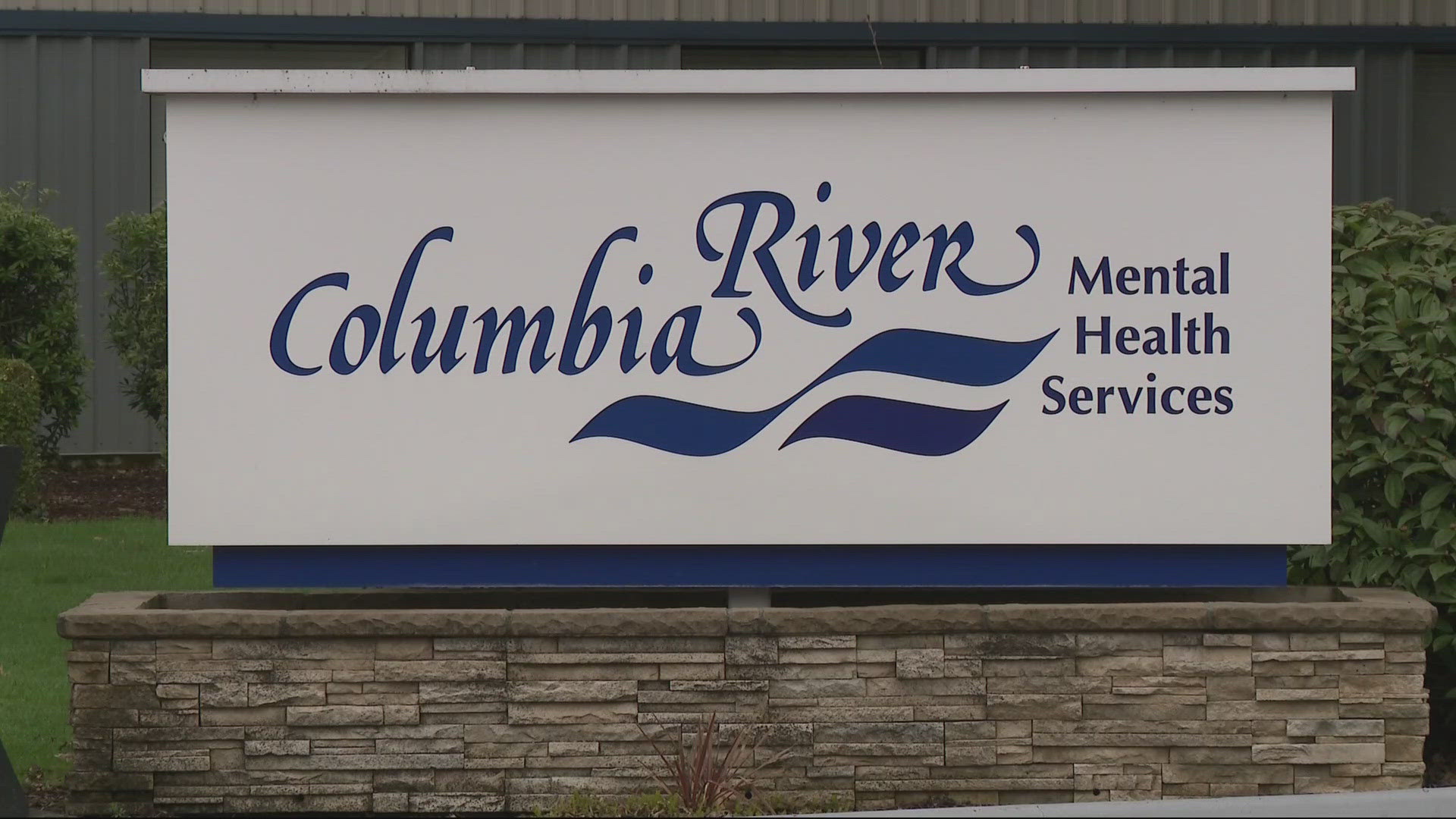 Patients say two Columbia River Health clinics closed with no warning, leaving many scrambling for mental health and addiction treatment services.