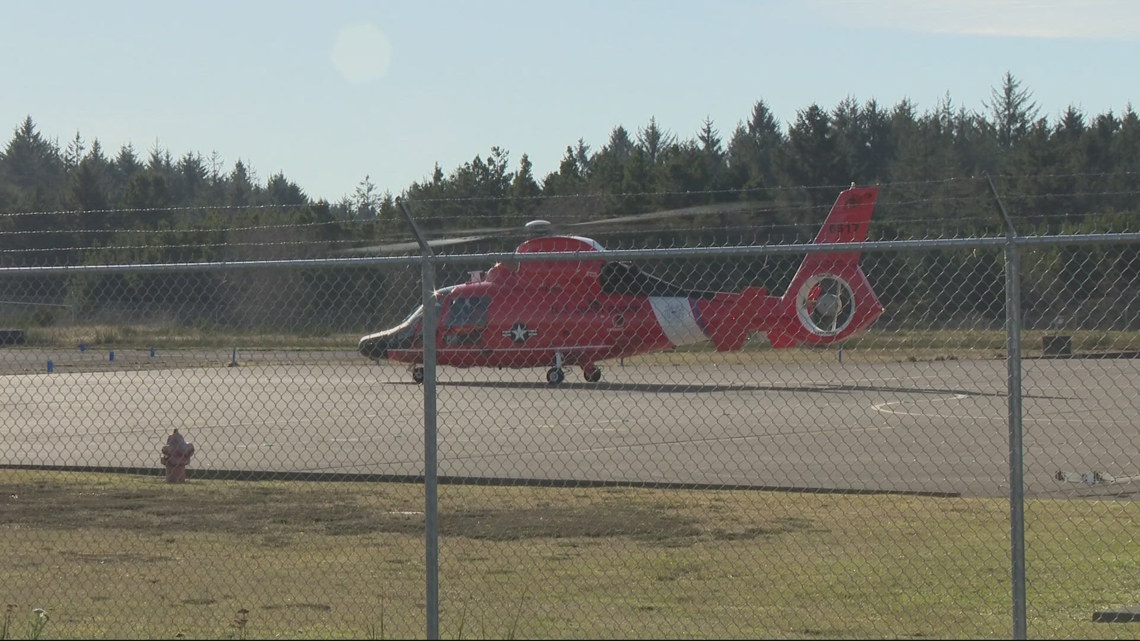Wyden visits Newport Coast Guard facility to check on rescue helicopter that federal government abruptly relocated