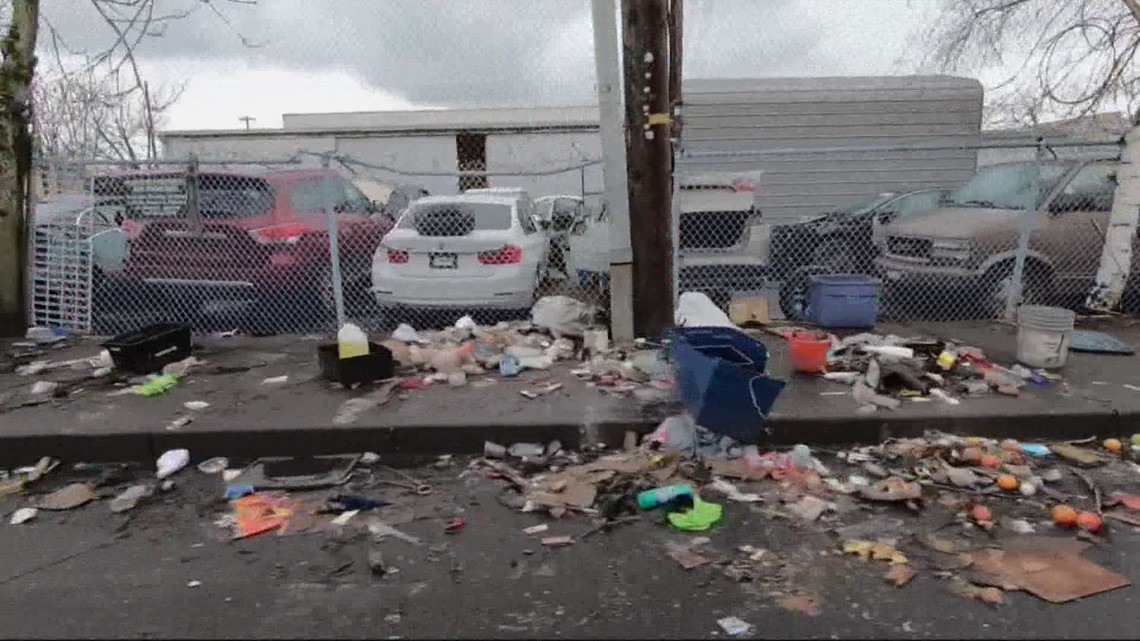 Portland mayor unveils solution to city's trash problem