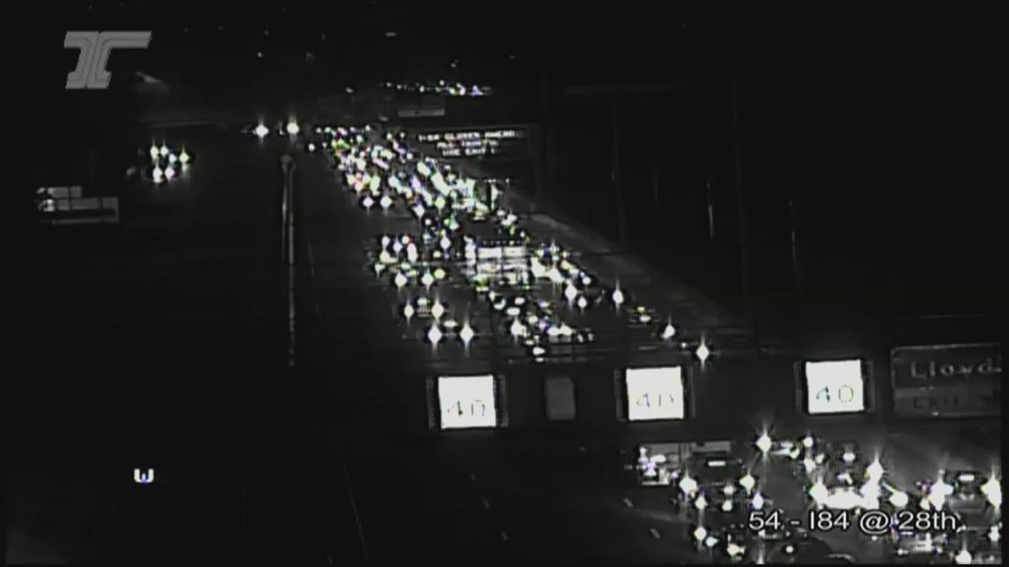 I-84 reopens in both directions from I-5 to I-205 | kgw.com