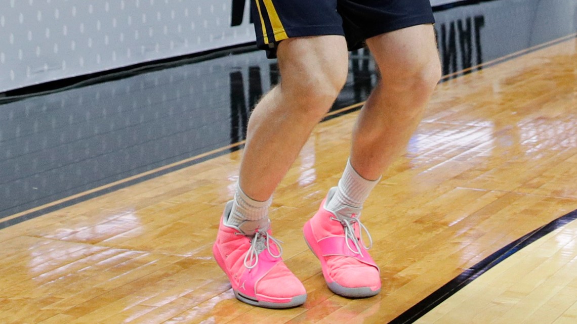 pink shoes ncaa men's basketball