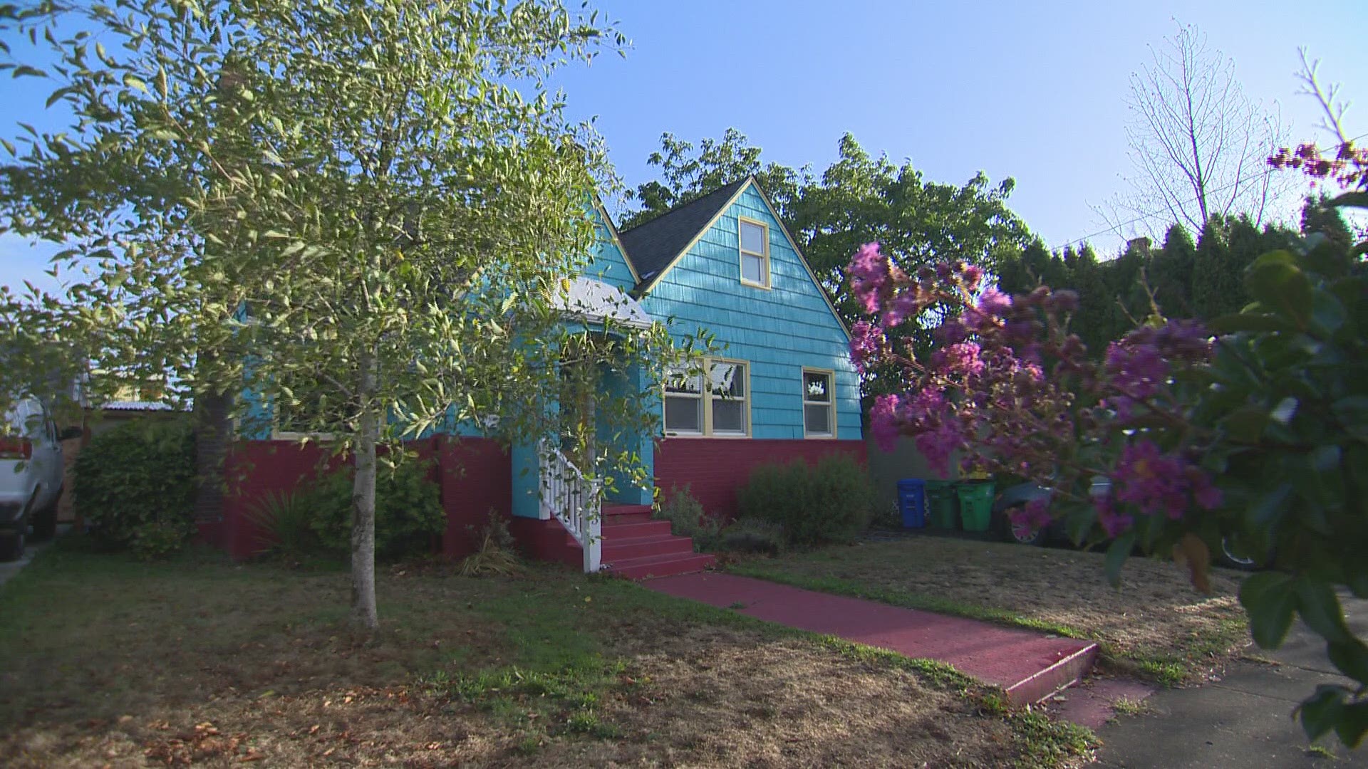 Two families from Woodlawn Elementary recently let KGW reporter Cristin Severance into their homes to see the true story of distance learning.