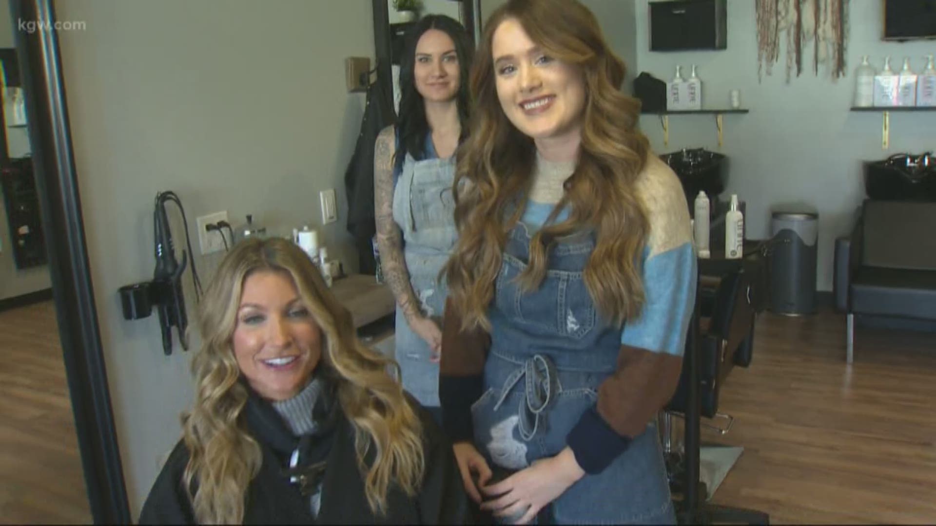 Mckinzie Roth talks with stylists about the hottest trends in fall hairstyles for women.

#TonightwithCassidy