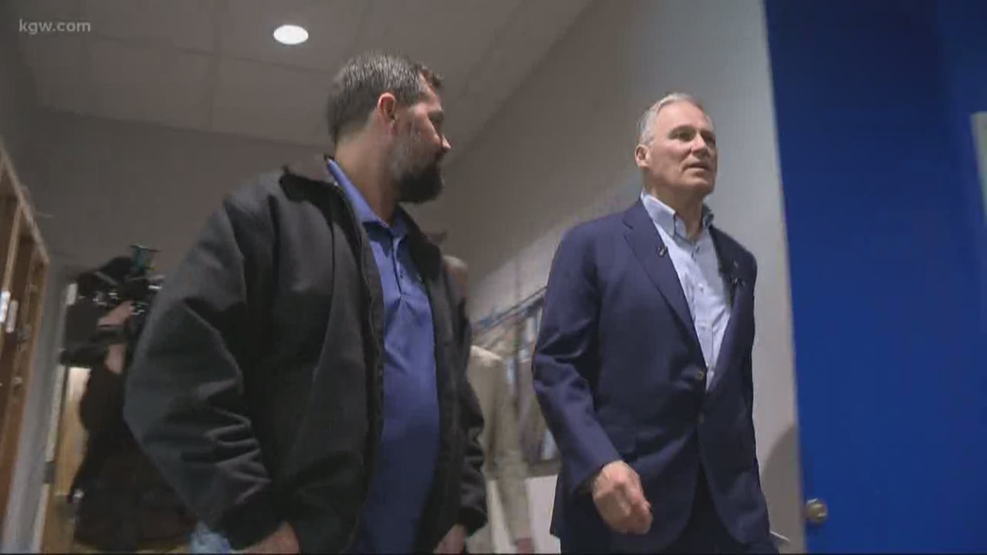 Washington Gov. Jay Inslee toured IBEW Local 48 in Portland as part of “Climate Mission Tour” stop during presidential campaign.