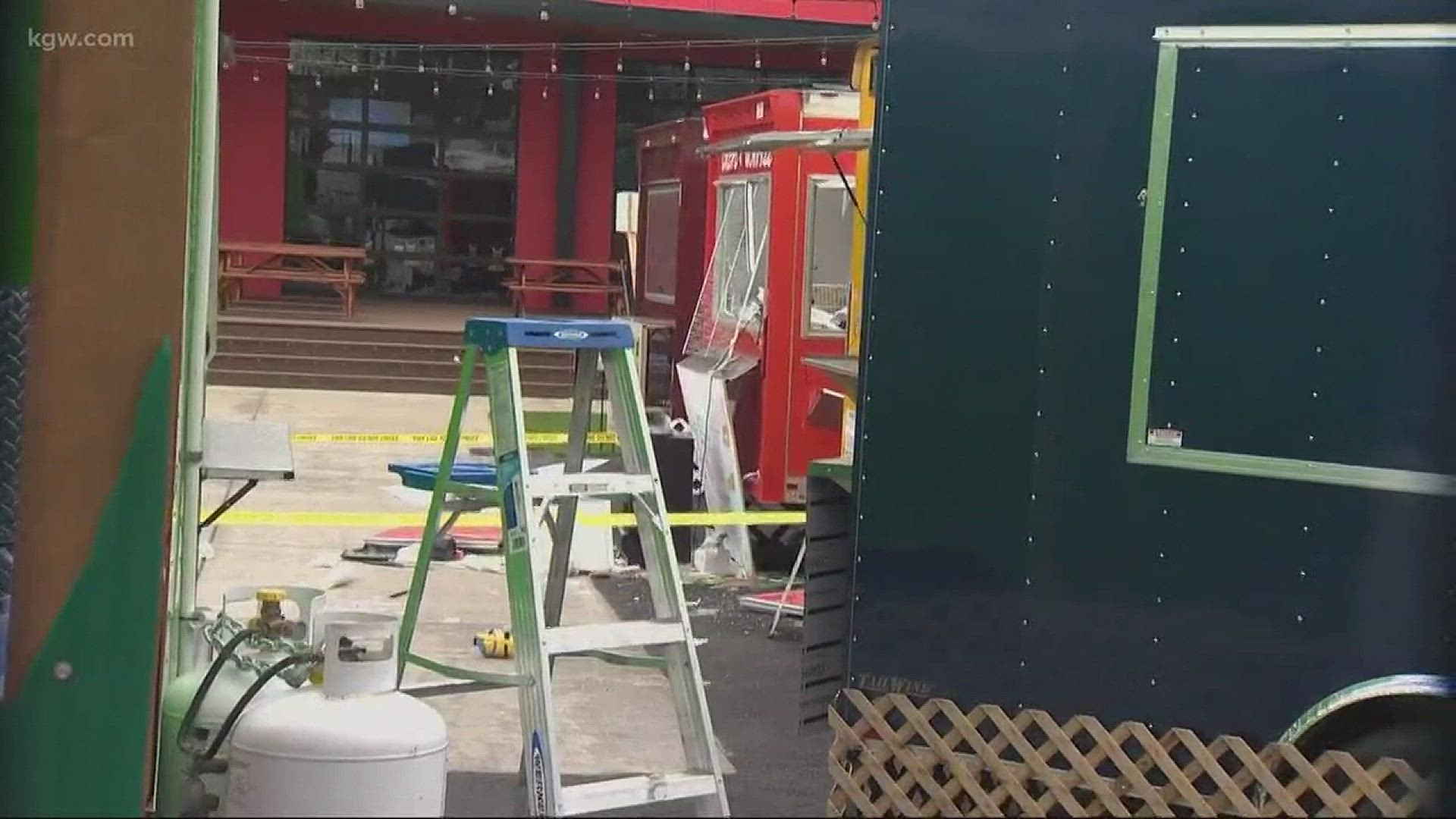 Food cart explodes in Beaverton